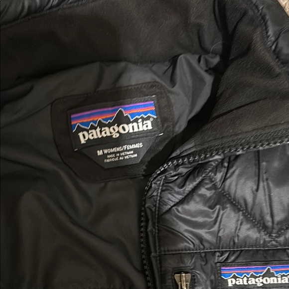 Patagonia Black Puffer Jacket with Quilted Design and High Collar - Picture 3 of 3